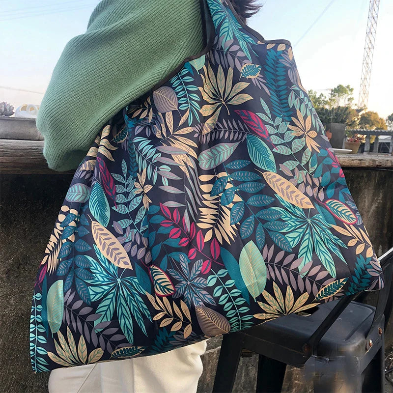 Eco-Friendly Handbag Tote With Large Waterproof Storage For Grocery Hauls - Big Cart Sky